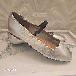 Madewell "Greta" Metallic Leather Ballet flats. NWT. Size 9